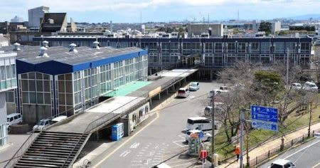 建築家増田友也による鳴門市民会館(手前)と鳴門市庁舎(現存せず)
