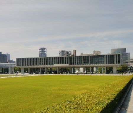 建築家丹下健三が設計した名建築広島平和会館本館