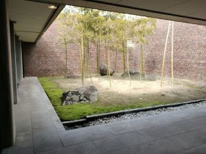 ル・コルビュジエの影響を色濃く受けた瀬戸内の建築の一つである建築家前川國男による林原美術館