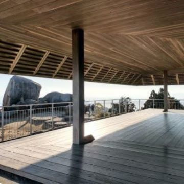 瀬戸内の名建築の一つ建築家三分一博志による弥山展望台