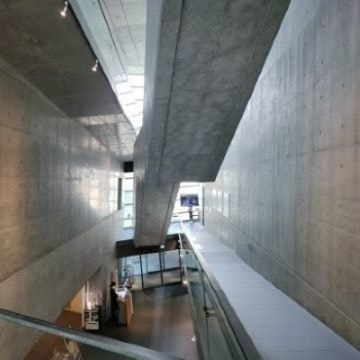 瀬戸内の名建築の一つ建築家安藤忠雄による坂の上の雲ミュージアム