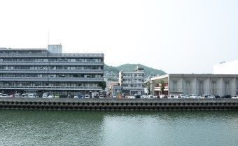 建築家増田友也による尾道市役所と公会堂