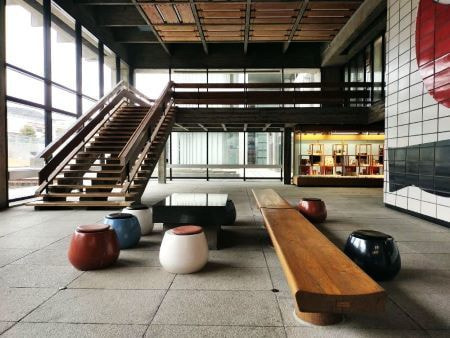 建築家丹下健三による香川県庁舎ロビー
