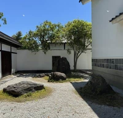 小民芸館中庭