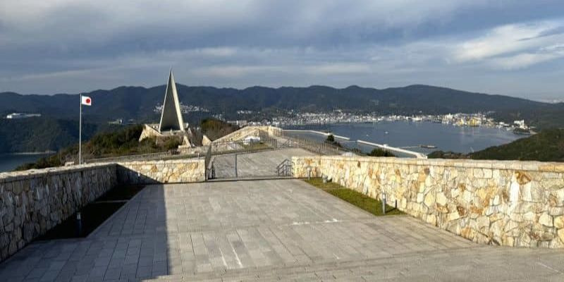 若人の広場の塔