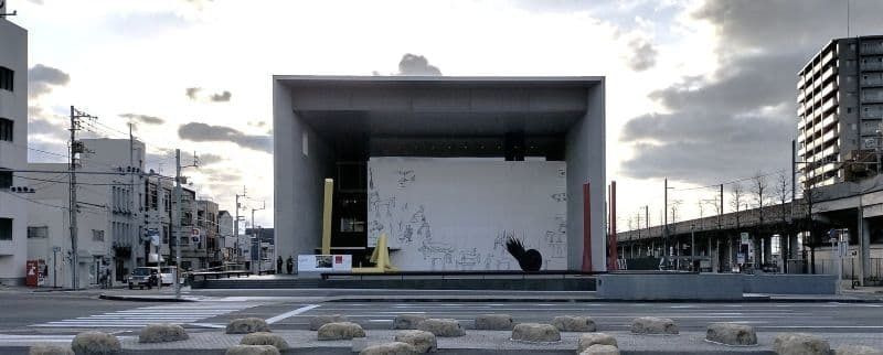 丸亀駅前広場