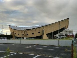 ル・コルビュジエの影響を色濃く受けた瀬戸内の建築の一つである建築家丹下健三による旧香川県立体育館