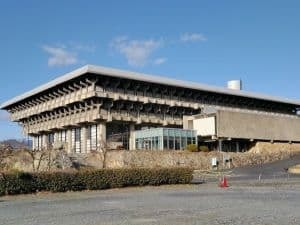 ル・コルビュジエの影響を色濃く受けた瀬戸内の建築の一つである建築家川島甲士による津山文化センター