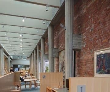 洲本図書館