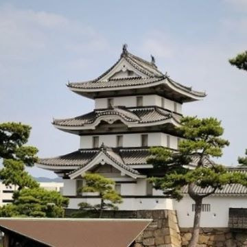 香川の名建築の一つ高松城月見櫓