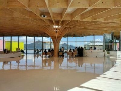 瀬戸内の現代アートが楽しめる坂茂が設計した下瀬美術館