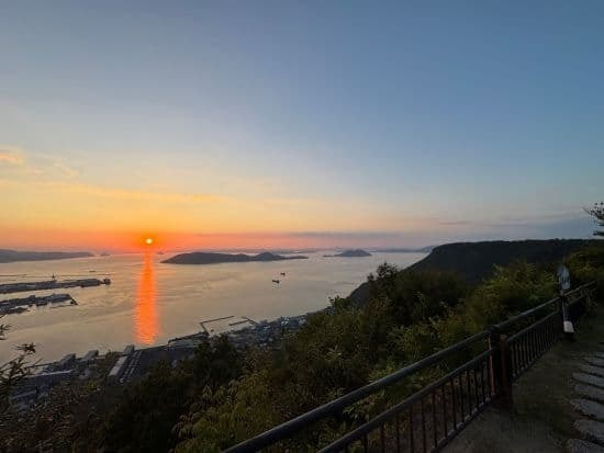 多島美が楽しめる屋島山上からの夕景