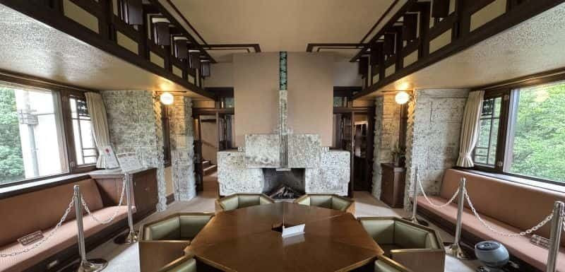 フランク・ロイド・ライトによる旧山邑家住宅の応接