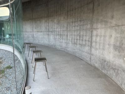 建築家周防貴之により設計された「やしまーる」