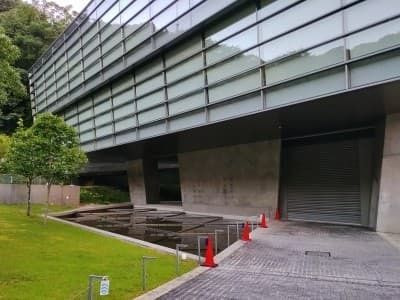 坂の上の雲ミュージアム正面