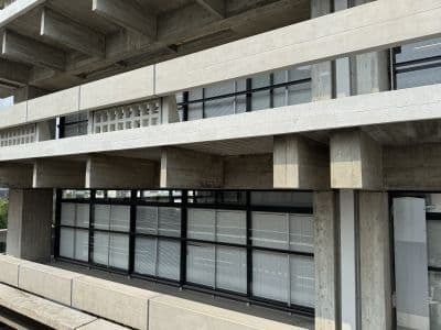 香川県庁舎高層棟の小梁