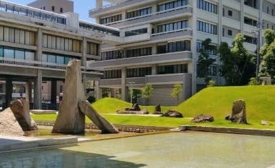 香川県庁舎南庭