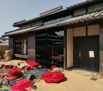 豊島横尾館